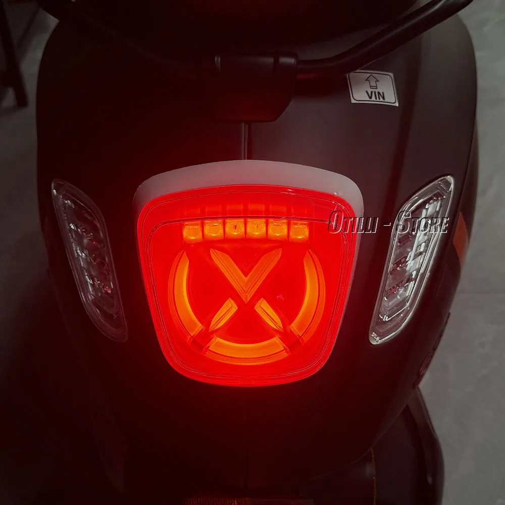 Tylna lampa LED do Vespa Sprin – Candle X recenzja i cena